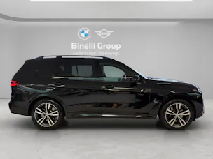 BMW X7 M60i