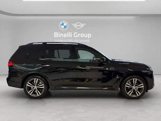 BMW X7 M60i