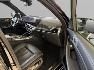 BMW X7 M60i