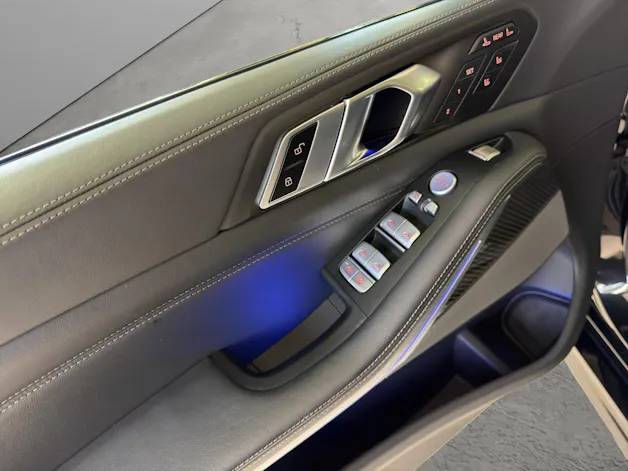 BMW X7 M60i