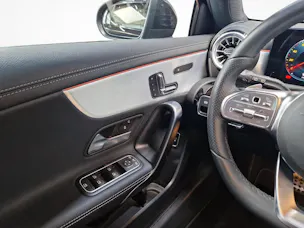 Mercedes-Benz A 250 e AMG Line