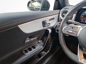 Fahrzeugbild MERCEDES-BENZ A 250 e AMG Line