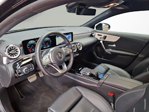 Fahrzeugbild MERCEDES-BENZ A 250 e AMG Line