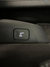 https://vehicle.imgix.net/4393466/2248643c-cc33-4232-8247-7cd718ca7954.jpg