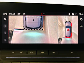 https://vehicle.imgix.net/4393466/9f90dc0f-ed4f-44b5-9f97-3b678a90d332.jpg