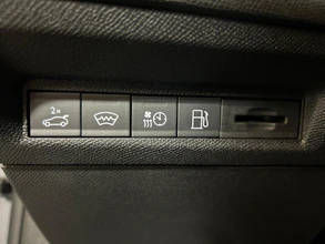 https://vehicle.imgix.net/4393510/06a38c9d-5f1c-4de4-9c4f-8ddc1c24c7ec.jpg