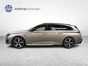 https://vehicle.imgix.net/4393510/c618f72e-ffea-4cc3-b3cb-cc9ffadc9d7f.jpg