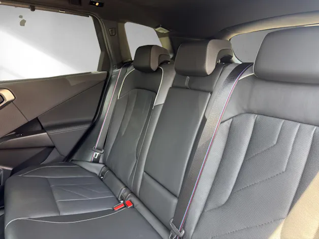 BMW X3 M50i