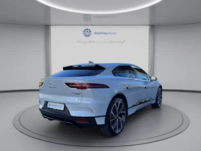 https://vehicle.imgix.net/4393608/02643fca-8ebb-4286-8cc3-5670c74e82ef.jpg