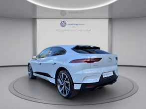 https://vehicle.imgix.net/4393608/124c9e86-a605-40ac-b6c4-ce157c8aa515.jpg