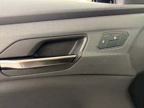 https://vehicle.imgix.net/4393644/0544fba7-b2ca-499e-82a7-aa946f29c464.jpg