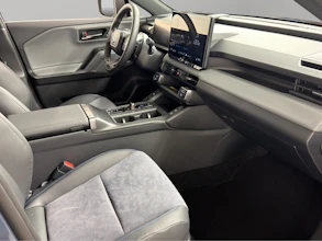 https://vehicle.imgix.net/4393647/58838bc1-333b-4a33-ad80-900077bdf2e8.jpg