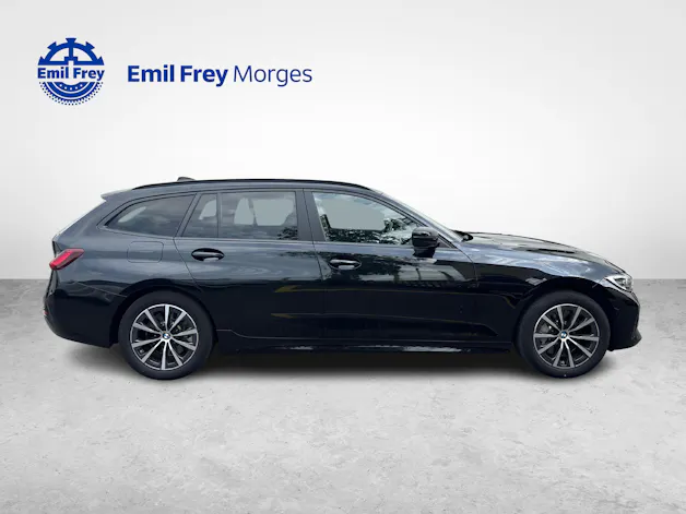 BMW 330i xDrive Touring
