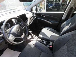 Suzuki S-Cross 1.5 Compact Top Hybrid 4x4
