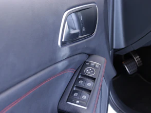 Fahrzeugbild MERCEDES-BENZ GLA 250 AMG Line 4m