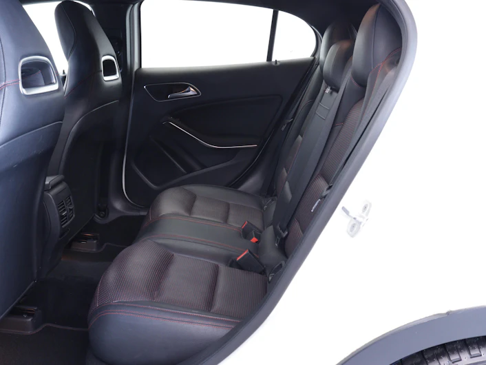 Fahrzeugbild MERCEDES-BENZ GLA 250