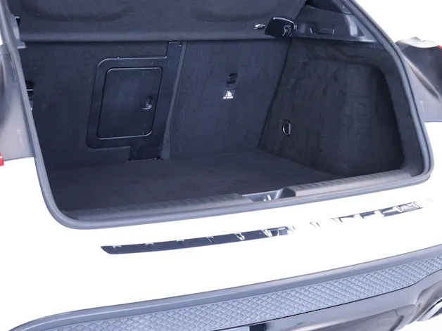MERCEDES-BENZ GLA 250 AMG Line 4m