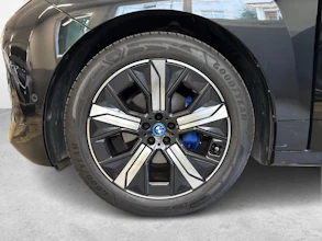 https://vehicle.imgix.net/4393839/a88194ec-0ef6-47ca-bfd2-9076353c2a5e.jpg