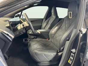 https://vehicle.imgix.net/4393839/fe867067-54e6-44fb-beca-fb1148052d13.jpg