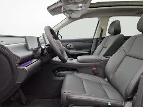 https://vehicle.imgix.net/4393840/b21061a1-3560-43d2-a124-e9025c059240.jpg