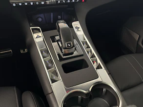 https://vehicle.imgix.net/4393842/69e03a7c-5006-4593-b7b4-4b12ebdb72ef.jpg