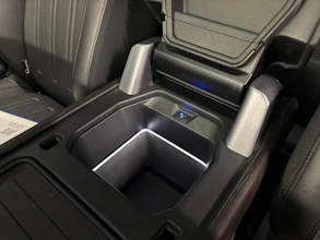 https://vehicle.imgix.net/4393844/295d30ba-dc31-460f-953e-39b42614a7f9.jpg
