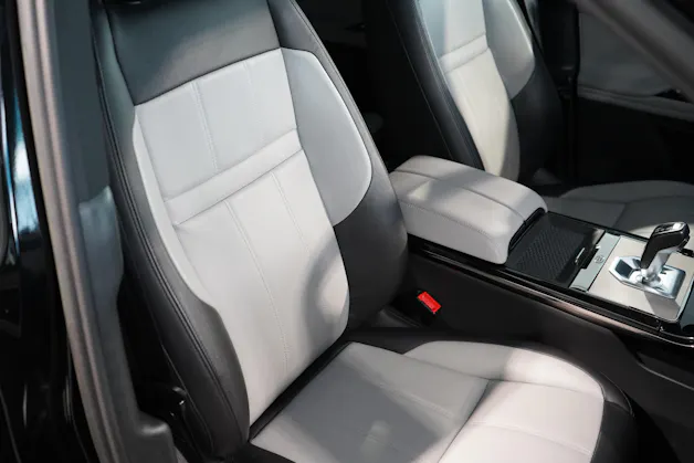 Land Rover Range Rover Evoque 2.0 T R-Dynamic SE