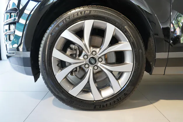 Land Rover Range Rover Evoque 2.0 T R-Dynamic SE