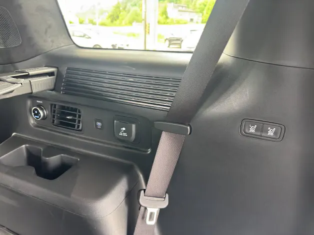 Hyundai SANTA FE 1.6 T-GDi Hybrid Calligraphy Swiss Edition 7P