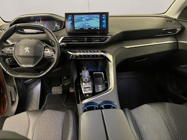 PEUGEOT 5008 1.2 PureTech Allure Pack