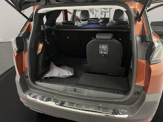 PEUGEOT 5008 1.2 PureTech Allure Pack