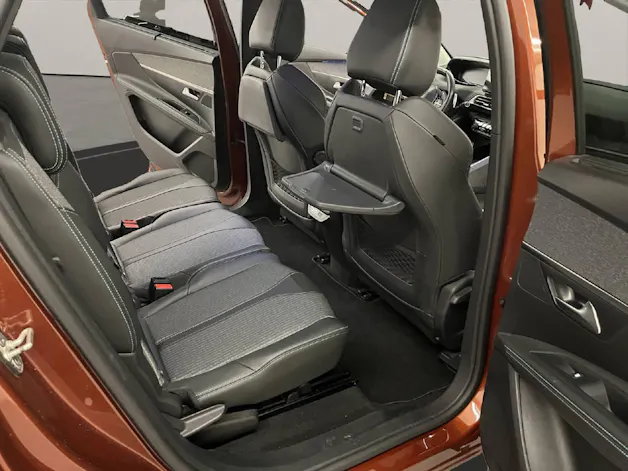 PEUGEOT 5008 1.2 PureTech Allure Pack