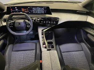 Peugeot 5008 1.2 Hybrid Allure Premium
