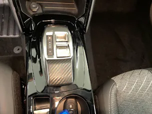 Peugeot 208 1.2 Hybrid Allure Premium
