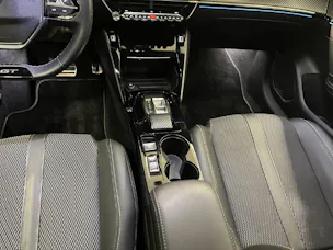 Peugeot 208 1.2 Hybrid 145 GT