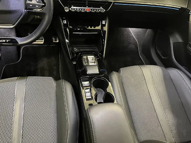 Peugeot 208 1.2 Hybrid 145 GT
