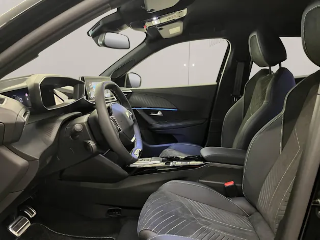 Peugeot 2008 1.2 Hybrid 145 GT