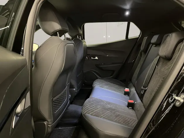 PEUGEOT 2008 1.2 Hybrid 145 GT