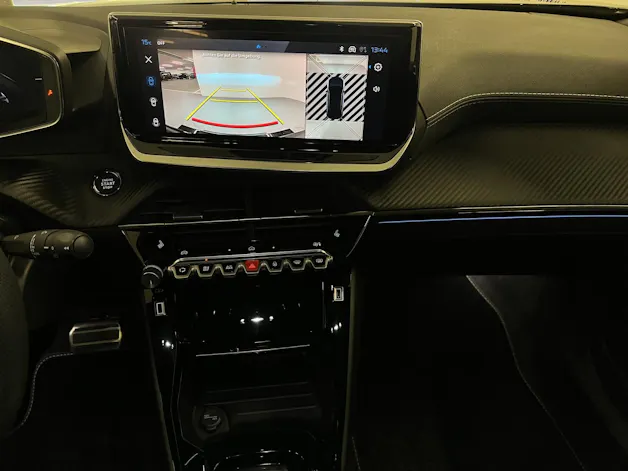 PEUGEOT 2008 1.2 Hybrid 145 GT