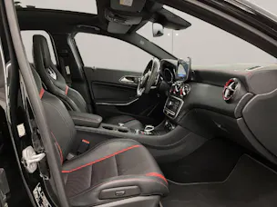 Mercedes-Benz A-Klasse W176 A 45 AMG 4m
