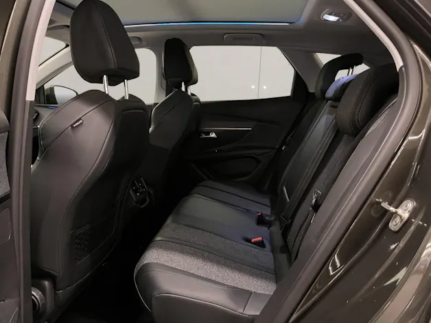 PEUGEOT 3008 1.2 PureTech Allure
