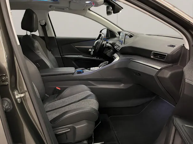 PEUGEOT 3008 1.2 PureTech Allure