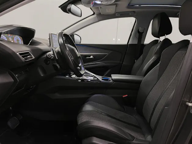 PEUGEOT 3008 1.2 PureTech Allure