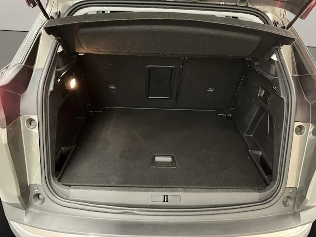 PEUGEOT 3008 1.2 PureTech Allure