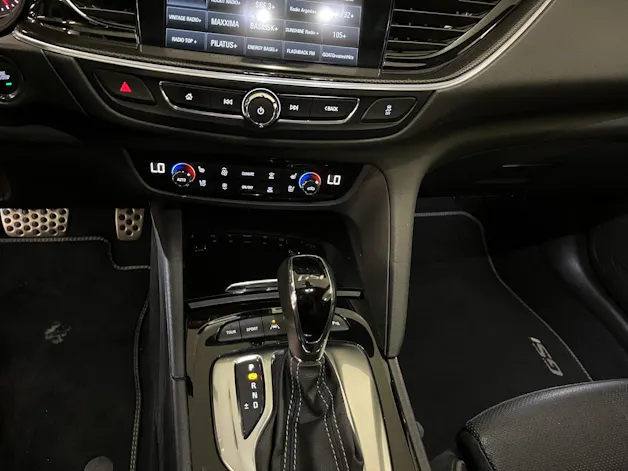 OPEL Insignia Sports Tourer 2.0 T GSi AWD