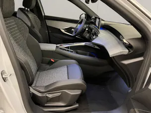 PEUGEOT 3008 1.2 Hybrid Allure Premium
