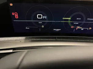PEUGEOT 3008 1.2 Hybrid Allure Premium