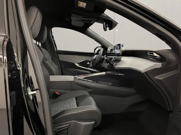 PEUGEOT 3008 1.2 Hybrid Allure Premium