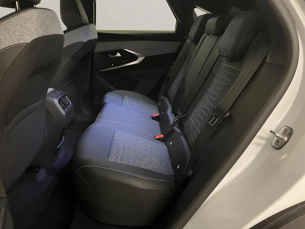 PEUGEOT 3008 1.2 Hybrid Allure Premium