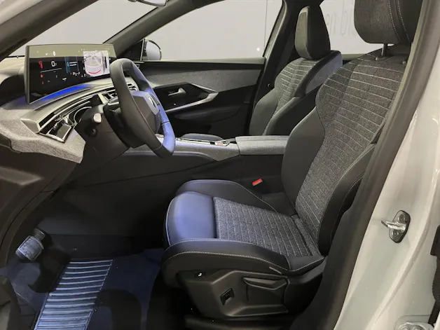 PEUGEOT 3008 1.2 Hybrid Allure Premium